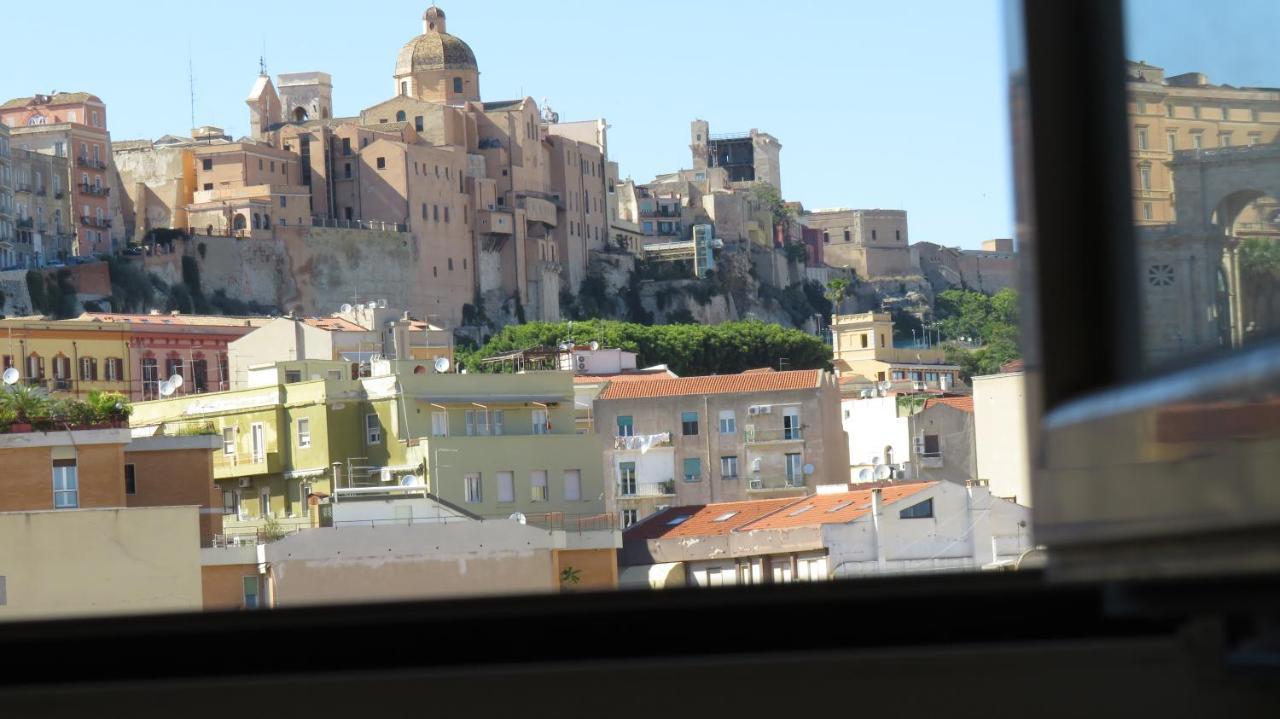 Luna Rossa Rooms Cagliari Extérieur photo