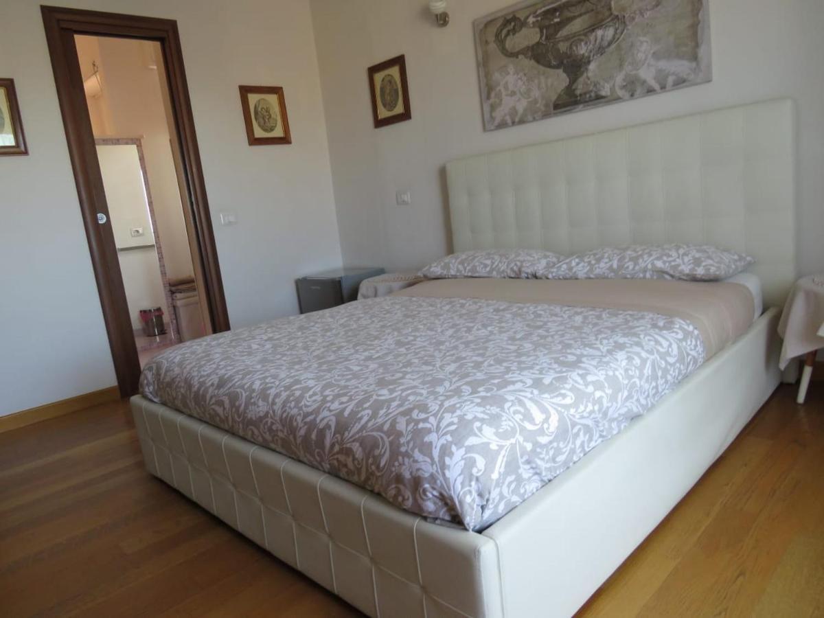 Luna Rossa Rooms Cagliari Extérieur photo